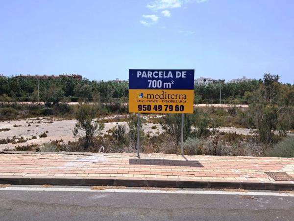 Terreno en calle Garcilla