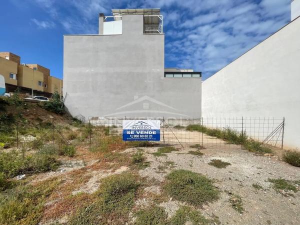 Terreno en calle Atolón, 5