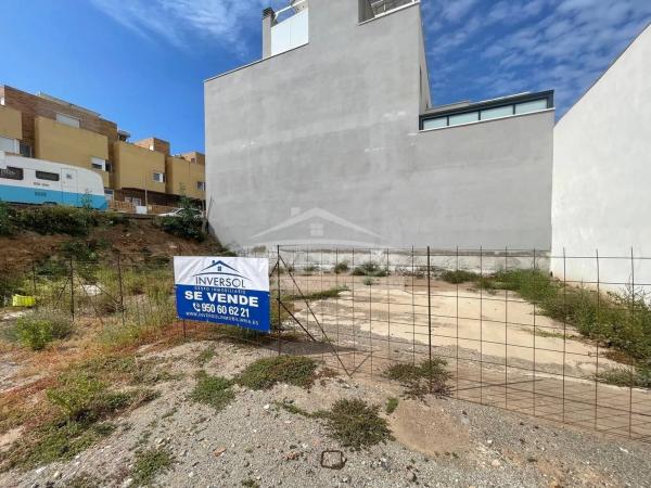 Terreno en calle Atolón, 5