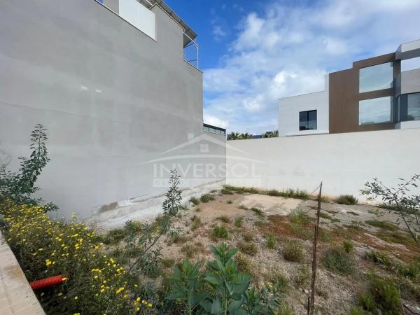 Terreno en calle Atolón, 5