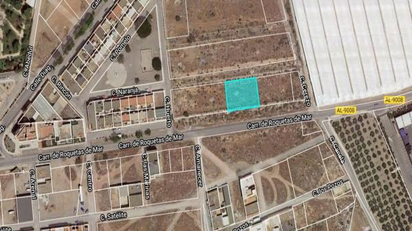 Terreno en carretera de Roquetas de Mar