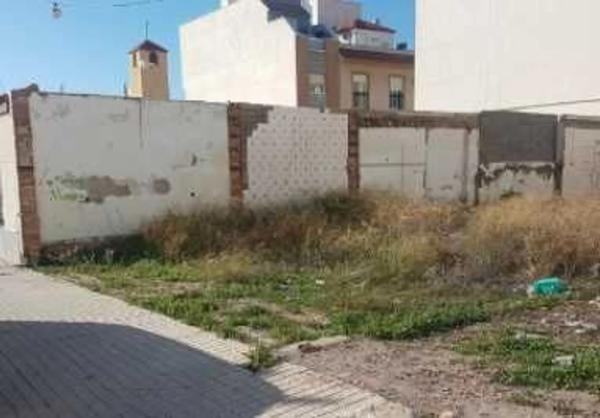 Terreno en calle Castilla