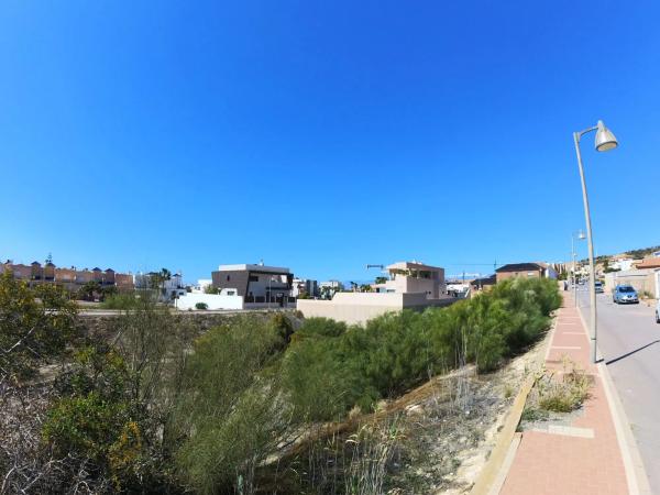 Terreno en calle Cigüeña