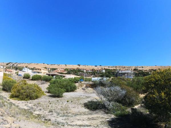 Terreno en calle Cigüeña
