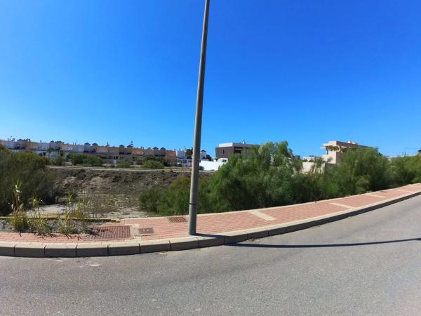Terreno en calle Cigüeña