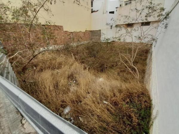 Terreno en calle Jiménez Díaz, 47