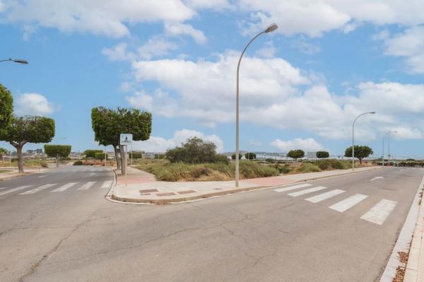 Terreno en calle Loma de la Mezquita