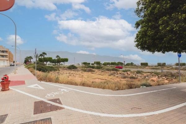 Terreno en calle Loma de la Mezquita