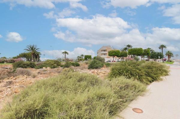 Terreno en calle Loma de la Mezquita