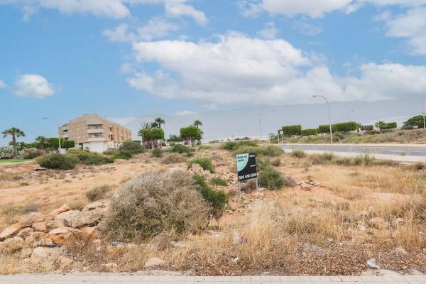 Terreno en calle Loma de la Mezquita
