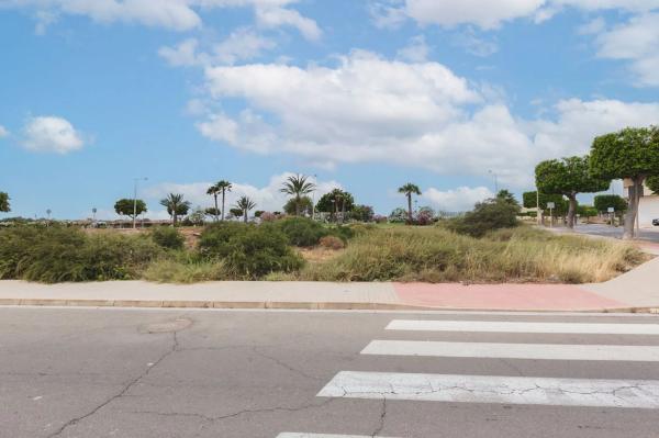 Terreno en calle Loma de la Mezquita