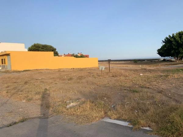 Terreno en calle Satélite, 2