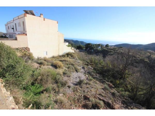 Terreno en calle Alhama de Almería