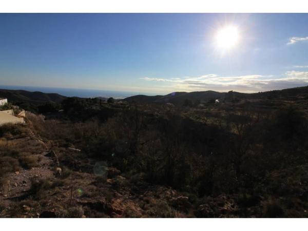 Terreno en calle Alhama de Almería