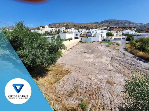 Terreno en calle Roquetas De Mar