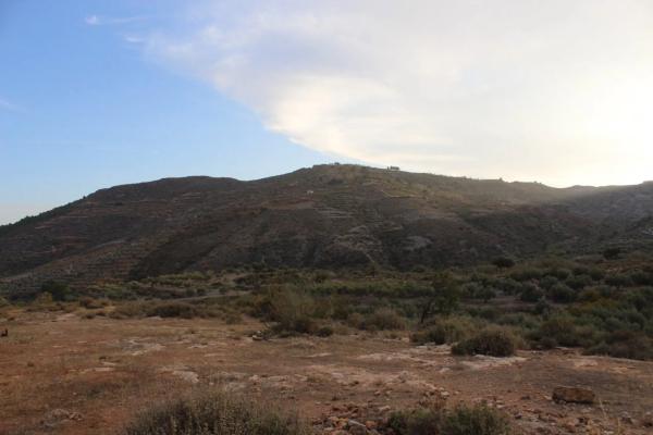 Terreno en camino de Hitar