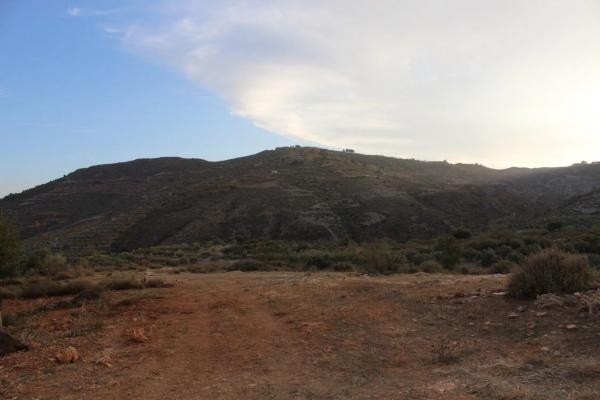 Terreno en camino de Hitar