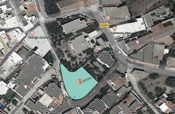 Terreno en calle Medico, 4