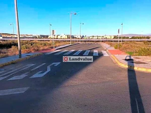 Terreno en calle Geranio, 2