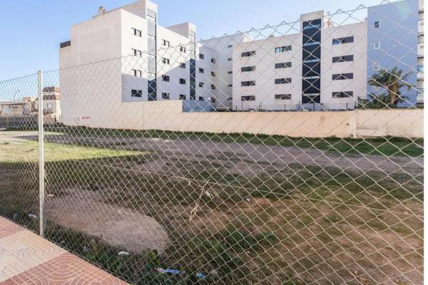 Terreno en avenida Antonio Pintor y Amat Benavides, 85