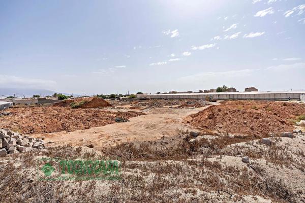 Terreno en Barrio Carretera Mojonera - Cortijos de Marín