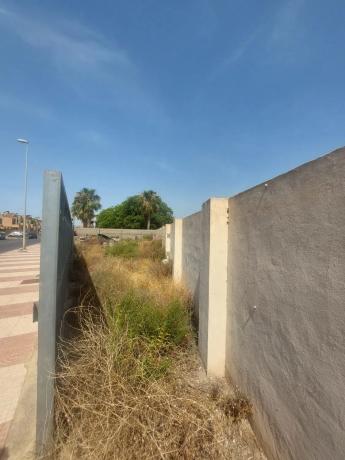Terreno en calle Sierra de Alcaraz