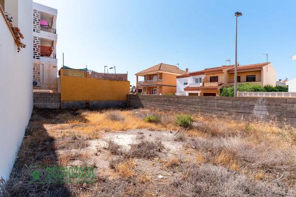 Terreno en calle Amapola