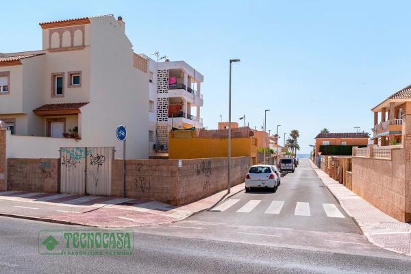 Terreno en calle Amapola