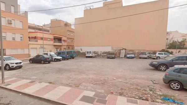 Terreno en calle Nicolás Navas