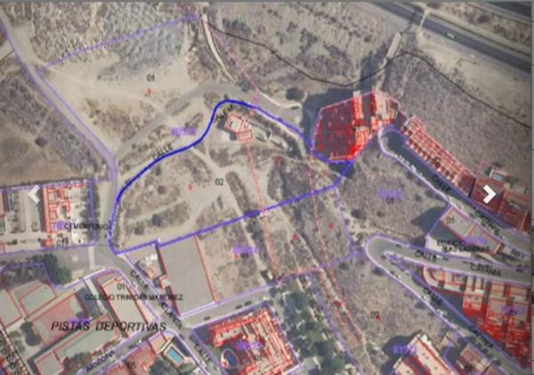 Terreno en Poligono Ue-104