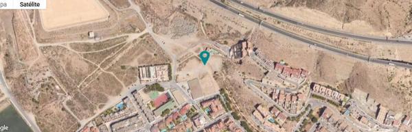 Terreno en Poligono Ue-104