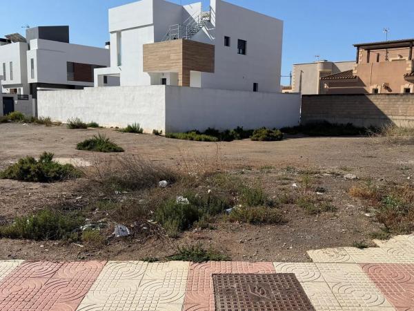 Terreno en calle Finlandia