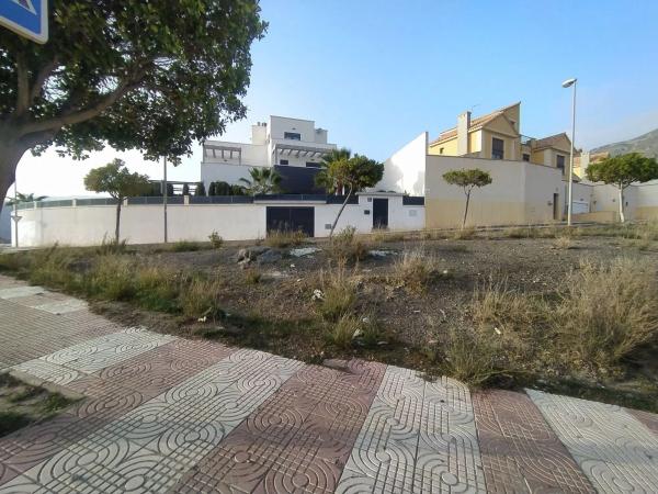 Terreno en calle Cabo de Gata