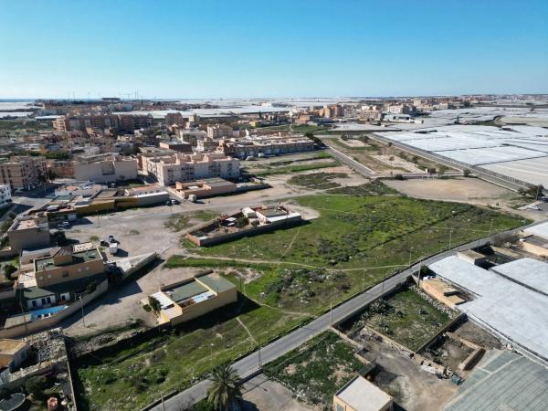 Terreno en avenida Luis Buñuel