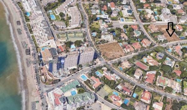 Terreno en paseo de los Robles