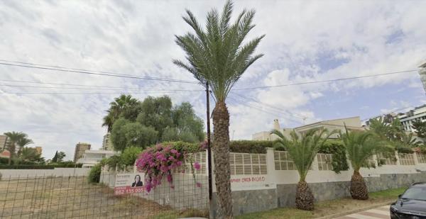 Terreno en paseo de los Robles