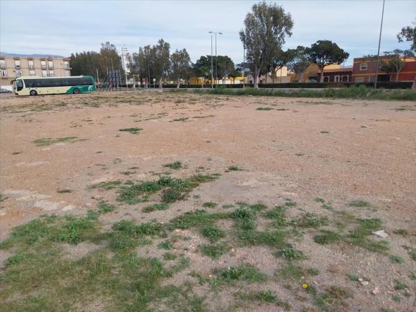 Terreno en calle Alcalá la Real