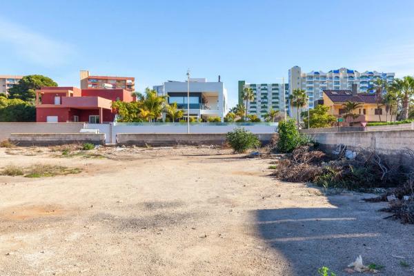 Terreno en calle Sierra de Gata, 36