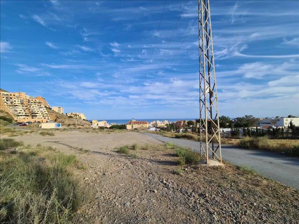 Terreno en calle Montserrat Caballé