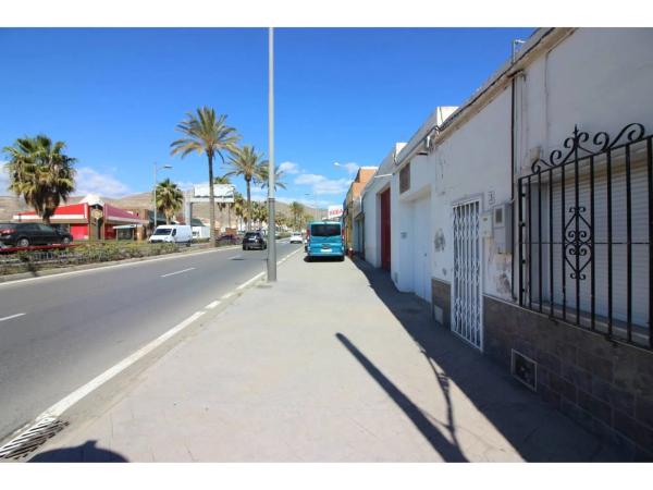 Terreno en carretera de Alicun