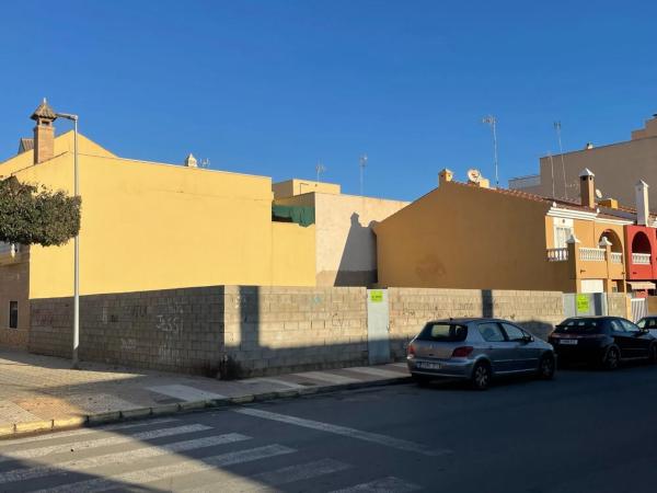 Terreno en avenida Albuñol