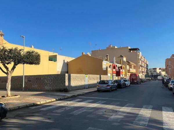 Terreno en avenida Albuñol