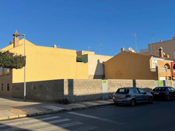 Terreno en avenida Albuñol