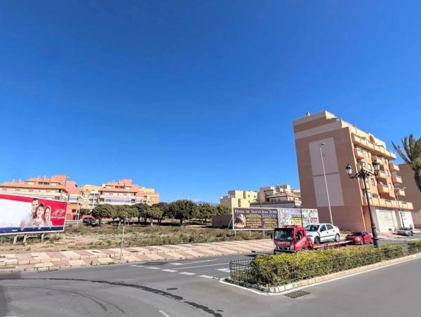 Terreno en avenida sabinar