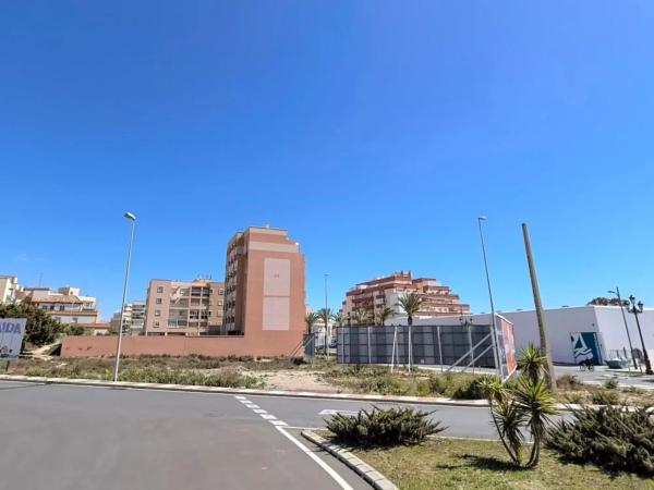 Terreno en avenida sabinar