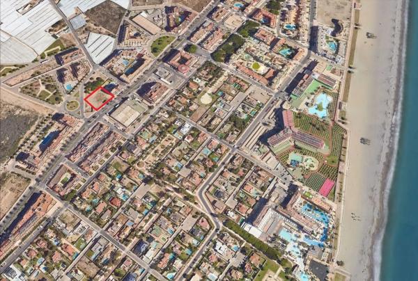 Terreno en avenida sabinar