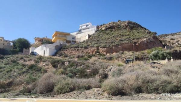 Terreno en calle Las Higueras Parc:49.16, 36