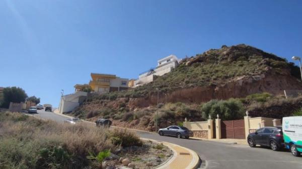 Terreno en calle Las Higueras Parc:49.16, 36