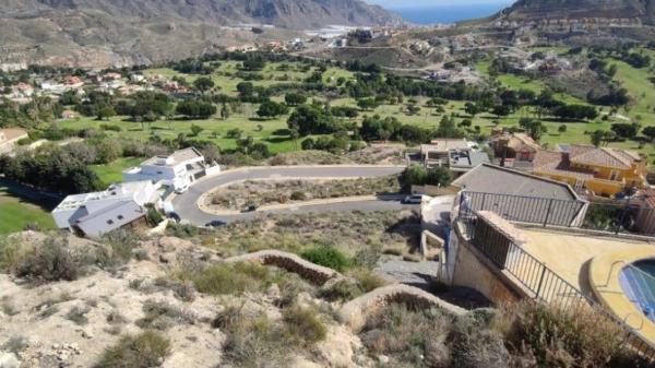 Terreno en calle Las Higueras Parc:49.16, 36