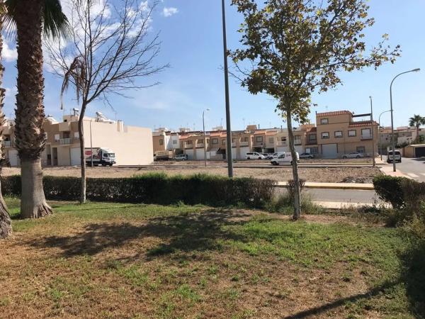 Terreno en calle Pedro Alonso s/n